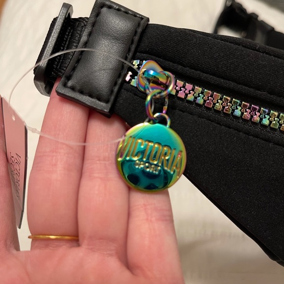 Victoria Secret Fanny Pack - Picture 4 of 5
